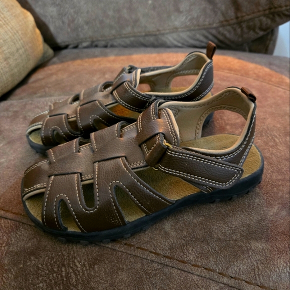 Boys size 1 Wonder Nation sandals - Picture 1 of 3